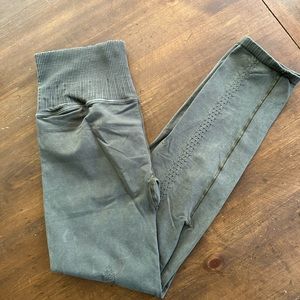 Free people Movement Good Karma High Rise Leggings 7/8 M/L secret moss